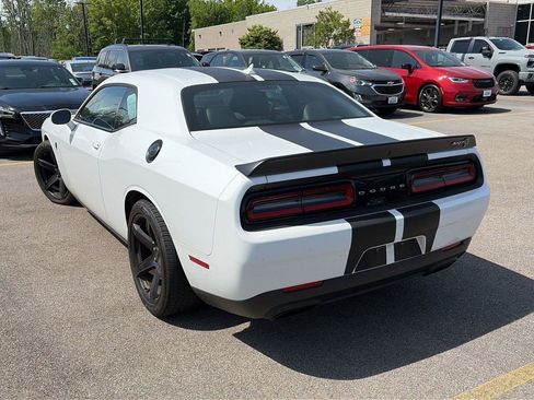 Used 2017 Dodge Challenger SRT Hellcat RWD image 22