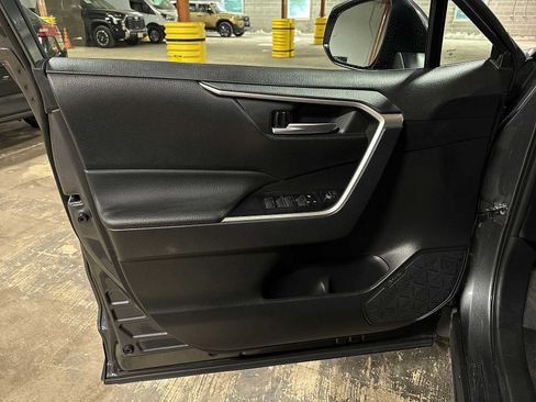 Certified 2025 Toyota RAV4 XLE AWD/4WD image 29