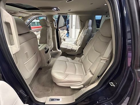 Used 2017 Cadillac Escalade Premium Luxury AWD/4WD image 51