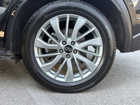 Certified 2024 INFINITI QX50 Luxe image 8