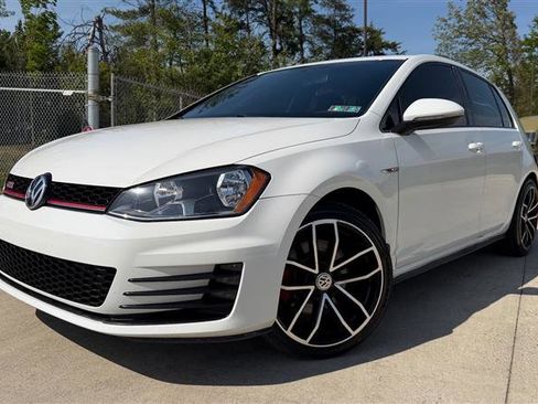 Used 2016 Volkswagen GTI SE image 1