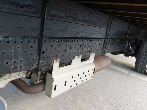 Used 2020 Isuzu NPR image 26