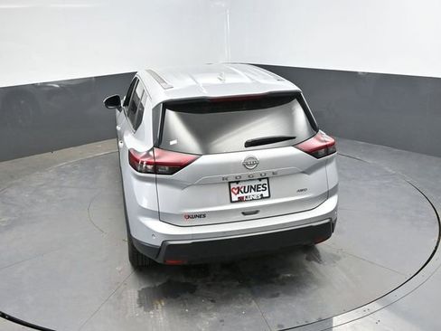Used 2025 Nissan Rogue SV AWD/4WD image 40