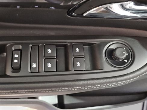 Used 2022 Buick Encore Preferred w/ Safety Package image 28