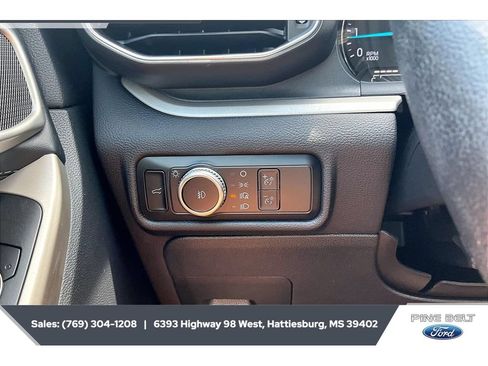Used 2022 Ford Explorer XLT w/ Equipment Group 202A AWD/4WD image 22