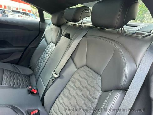 Used 2022 Audi e-tron GT Prestige w/ Prestige Package image 19