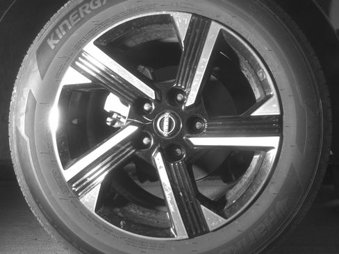 Used 2025 Nissan Sentra SV FWD image 18