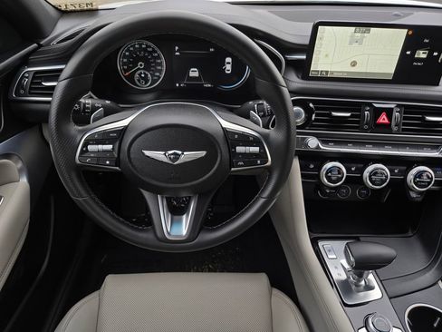 Used 2023 Genesis G70 2.0T RWD image 13