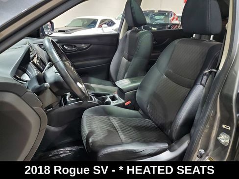 Used 2018 Nissan Rogue SV AWD/4WD image 6