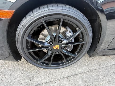 Used 2018 Porsche 718 Boxster RWD image 9