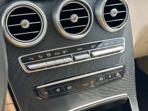 Certified 2022 Mercedes-Benz GLC 300 4MATIC image 29