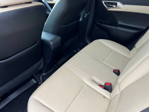 Used 2017 Lexus CT 200h FWD image 15