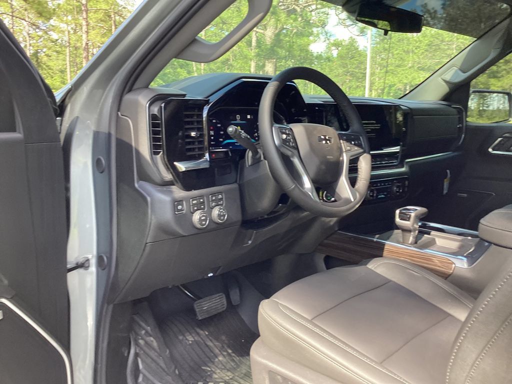 New 2026 Chevrolet Silverado 1500 RST w/ Safety Package AWD/4WD image 13