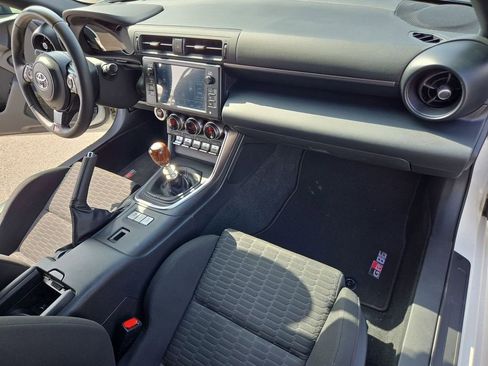 Used 2024 Toyota GR86 image 29