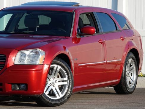 Used 2006 Dodge Magnum R/T w/ Convenience Group II RWD image 11