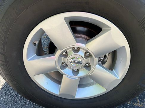 Used 2004 Nissan Titan SE AWD/4WD image 25