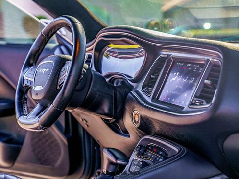 Used 2018 Dodge Challenger SRT Hellcat image 35