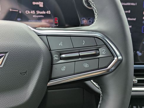 Used 2026 Chevrolet Equinox EV LT w/ Convenience Package II image 24