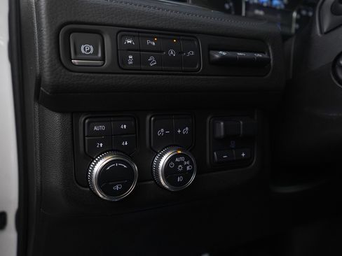 Used 2021 GMC Yukon Denali w/ Denali Ultimate Package image 25