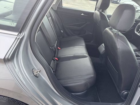 Used 2019 Volkswagen Jetta SE FWD image 16