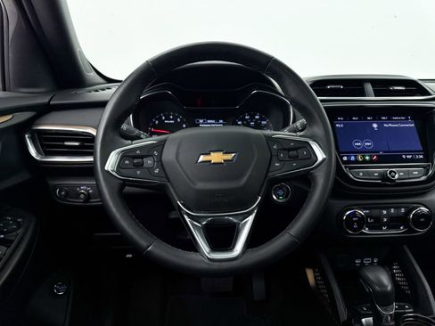 Used 2023 Chevrolet TrailBlazer ACTIV w/ Sun and Liftgate Package image 4