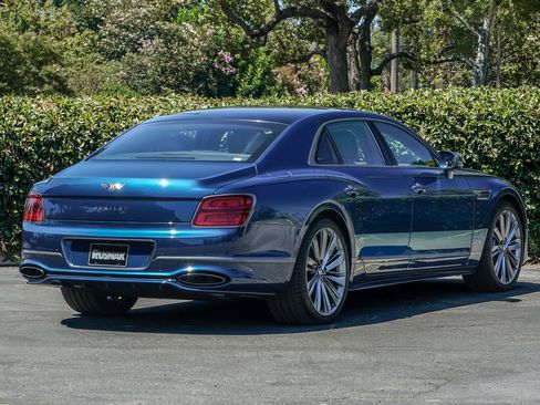 New 2025 Bentley Flying Spur Plug-In Hybrid AWD/4WD image 7