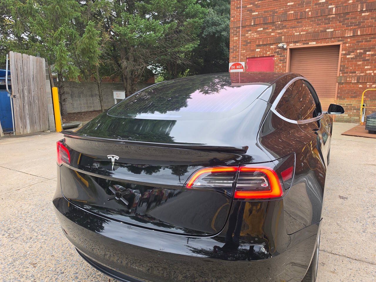Used 2018 Tesla Model 3 Long Range RWD image 5