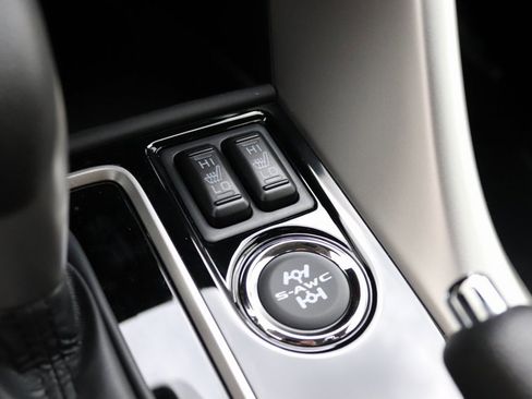 New 2026 Mitsubishi Eclipse Cross LE image 24