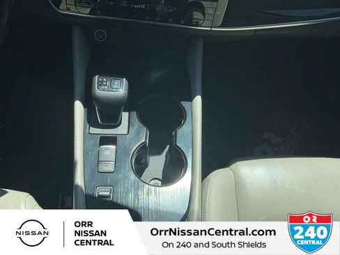 Used 2023 Nissan Rogue SL w/ SL Premium Package image 24