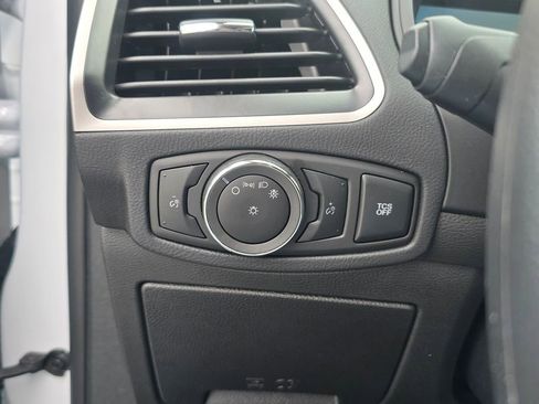 Used 2024 Ford Edge SE w/ Black Appearance Package image 14