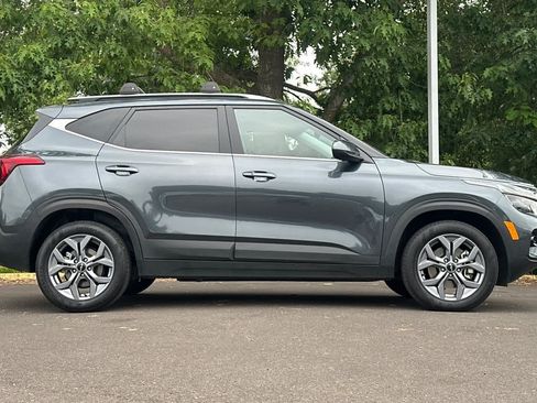 Used 2024 Kia Seltos S AWD/4WD image 8