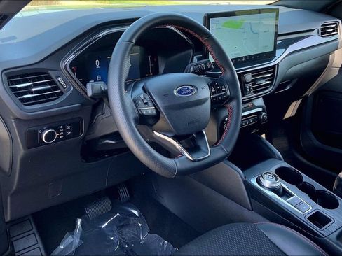 Used 2025 Ford Escape ST-Line w/ Tech Pack #1 AWD/4WD image 12