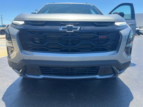 Used 2025 Chevrolet Equinox RS FWD image 56