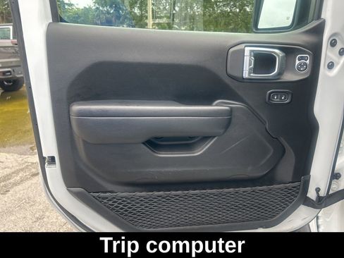 Certified 2024 Jeep Wrangler Unlimited Rubicon image 36