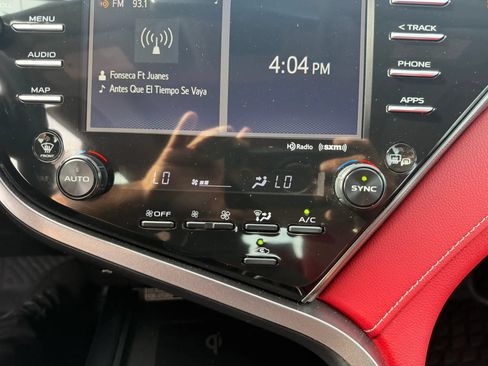Used 2020 Toyota Camry XSE FWD image 19