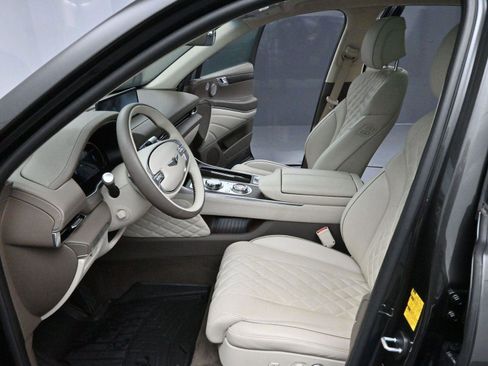 Used 2024 Genesis GV80 3.5T w/ Prestige Package image 12