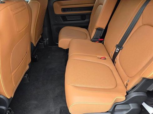 New 2025 Volkswagen ID. Buzz Pro S image 16