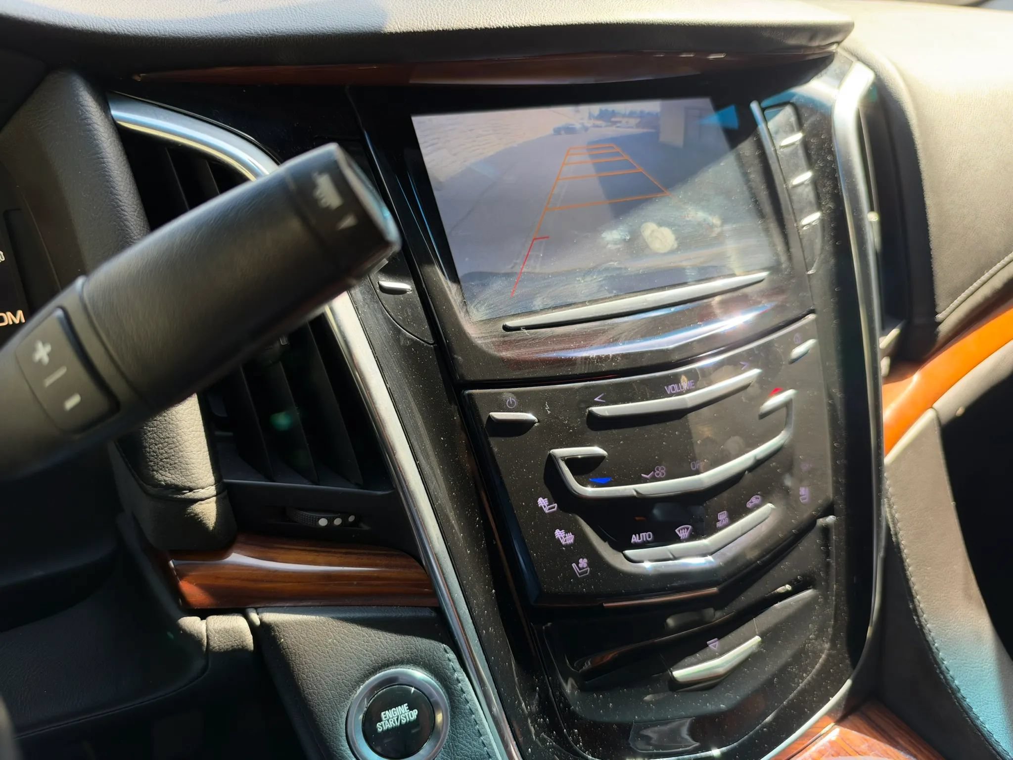 Used 2015 Cadillac Escalade Premium RWD image 42