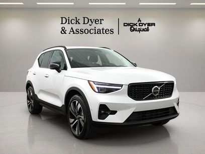Used 2025 Volvo XC40 B5 Ultra