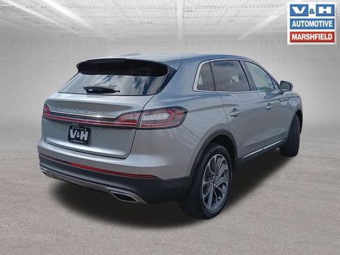 Used 2023 Lincoln Nautilus Reserve AWD/4WD image 4