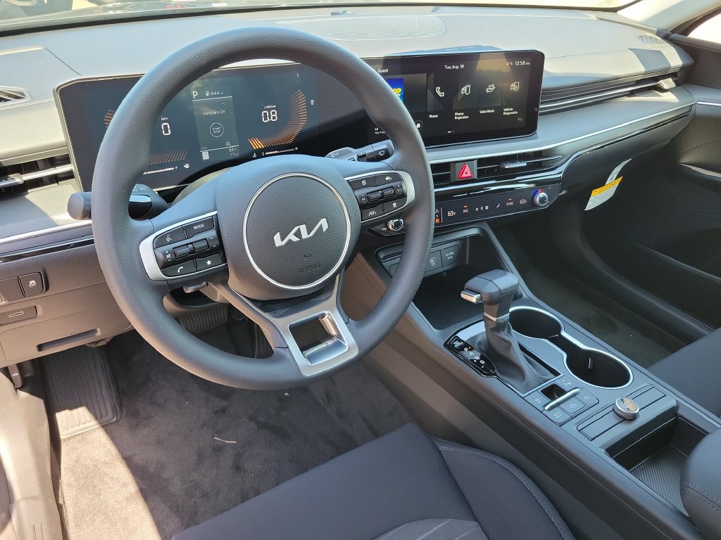 New 2026 Kia K5 LXS FWD image 9