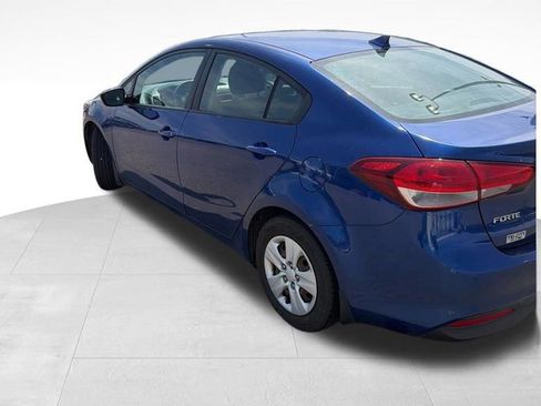 Used 2018 Kia Forte LX image 9