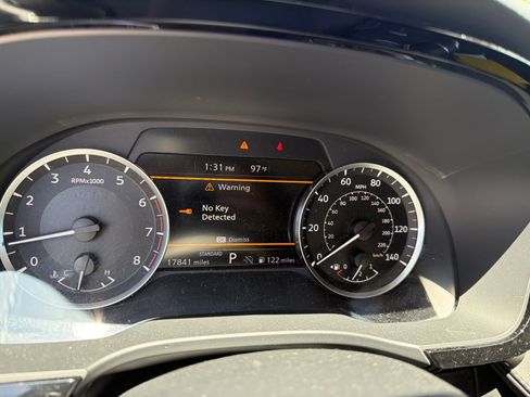Used 2025 INFINITI QX60 Pure FWD image 7