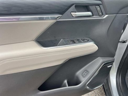 Used 2026 GMC Acadia Elevation w/ Black Edition image 17