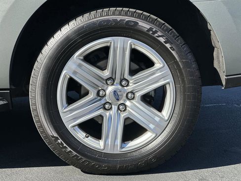 Used 2019 Ford Expedition XLT w/ Equipment Group 202A image 8