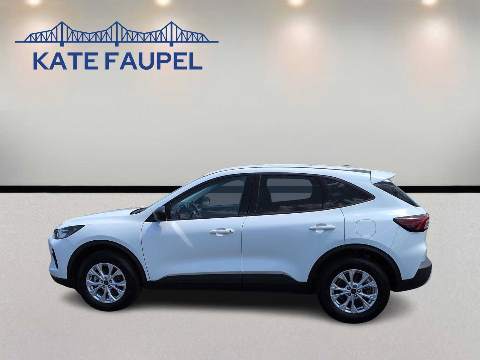 Used 2025 Ford Escape Active AWD/4WD image 4