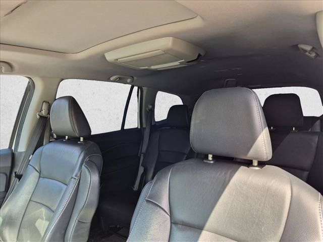 Used 2020 Honda Pilot Touring image 14