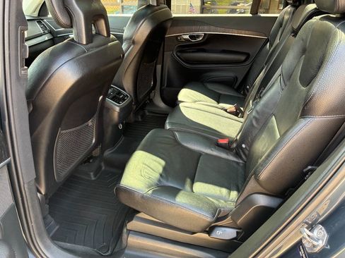 Used 2020 Volvo XC90 T6 Momentum image 12