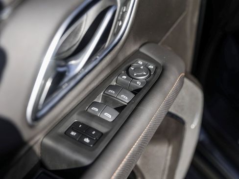 Used 2021 GMC Yukon XL AT4 w/ AT4 Premium Plus Package image 37