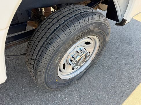 Used 2020 Ford F250 XL w/ Power Equipment Group AWD/4WD image 24